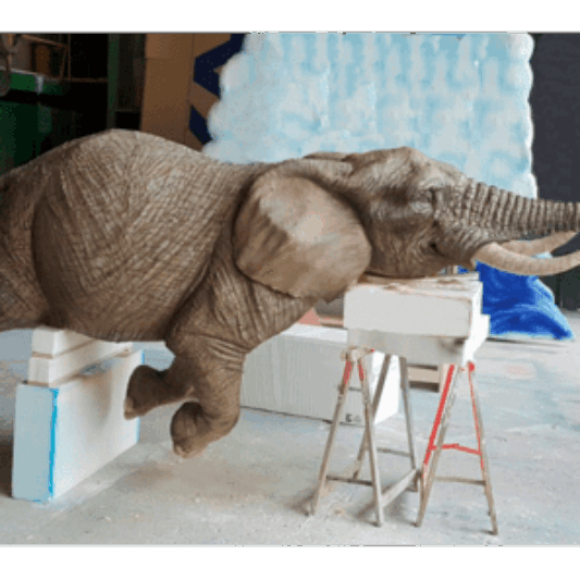 lebensgrosse_grossplastik_tier_figur_plastik_elefant