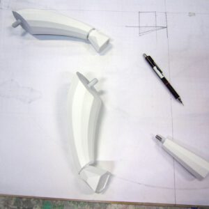 07_arme-kunsstoff-weiss_tiefbohrbaer