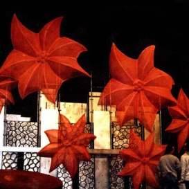 buehnendekoration_kulisse_riesen_blumen (1)