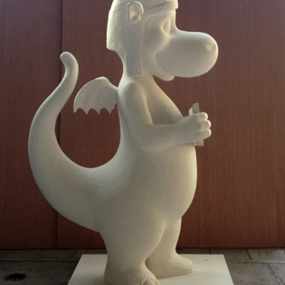 drachenkind_-skulptur_styroporfigur_-anfertigen