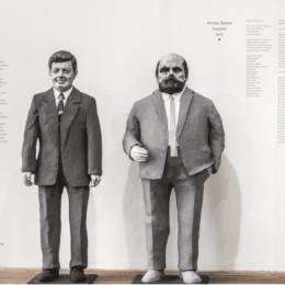 pappmache_figuren_wall-street-international_reproduction_of_capitalist_realism