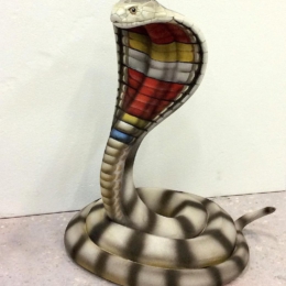 tierplastik_styroporskulptur_kobra