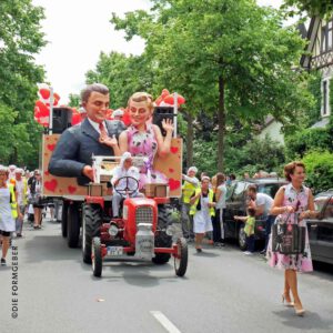 6_hans_freitag_kekse_festwagen-scaled